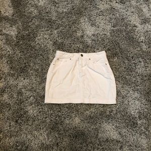 FOREVER 21 WHITE DENIM SKIRT